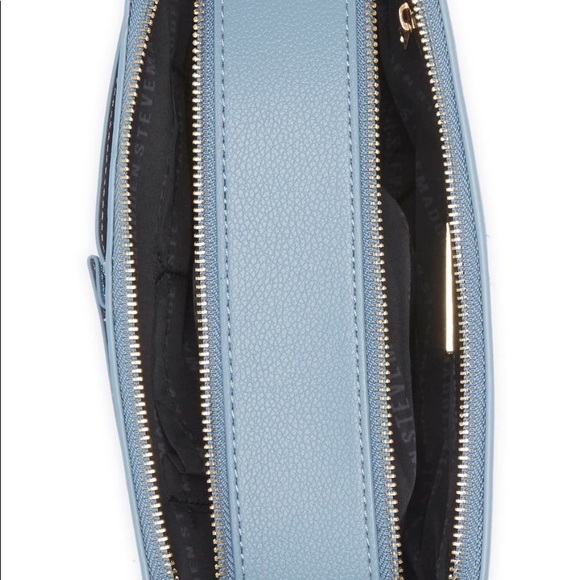 HOST PICKSTEVE MADDEN 💙Bandana Pleat Camera Bag - Picture 6 of 15